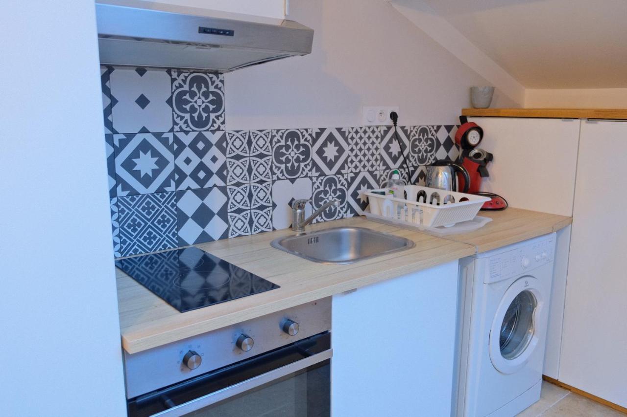 Isabelli Appartement Plein Centre Avec Place De Parking Aix-en-Provence Bagian luar foto
